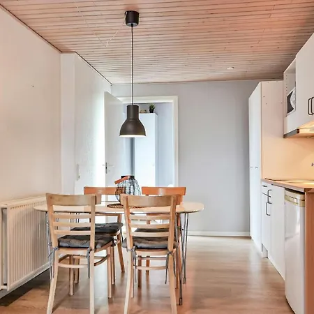 2 Bedroom Amazing In Apartamento