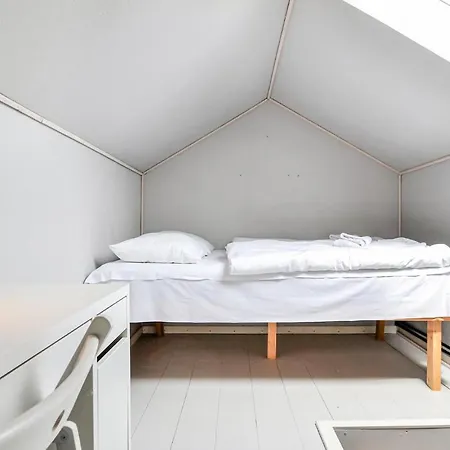 Апартаменты 2 Bedroom Amazing In